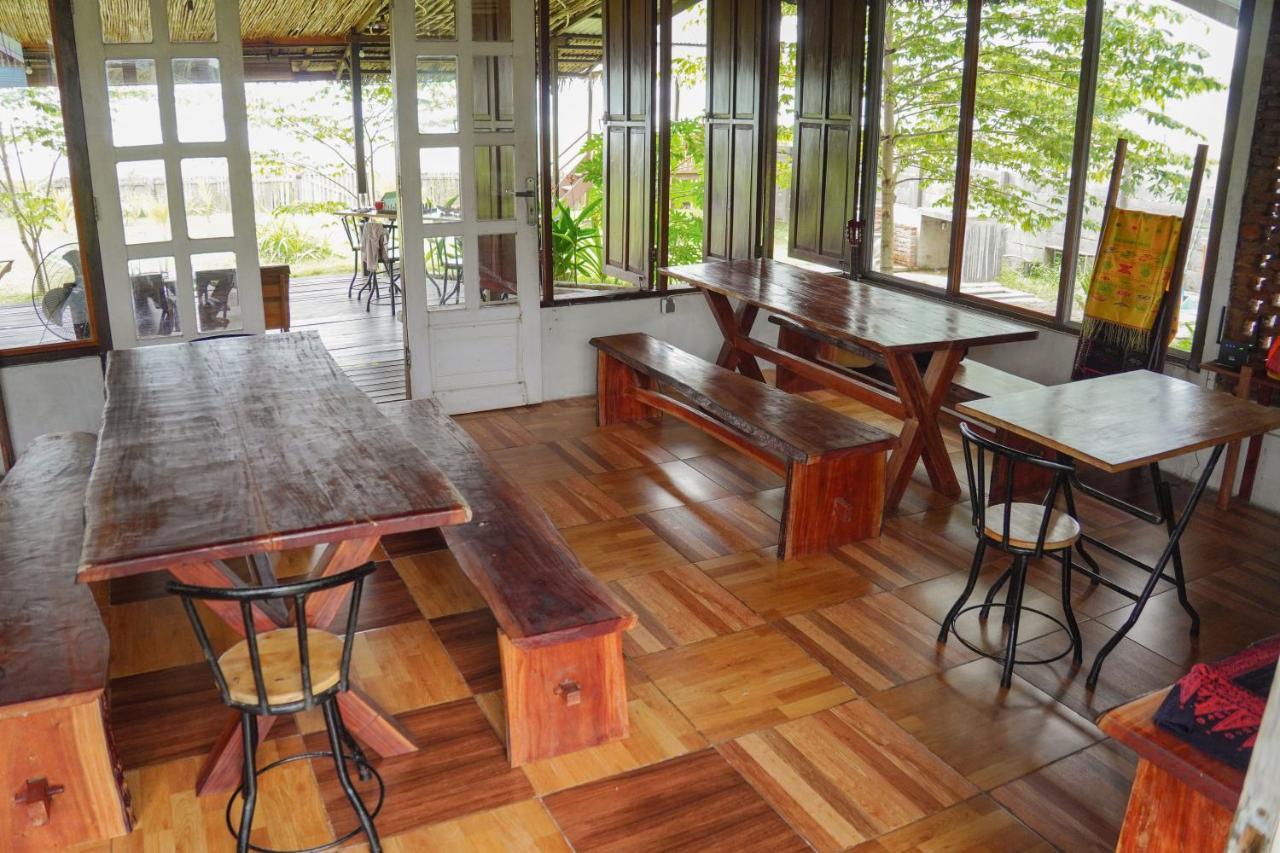 Momos Surf Shack Hotel Salul Buitenkant foto