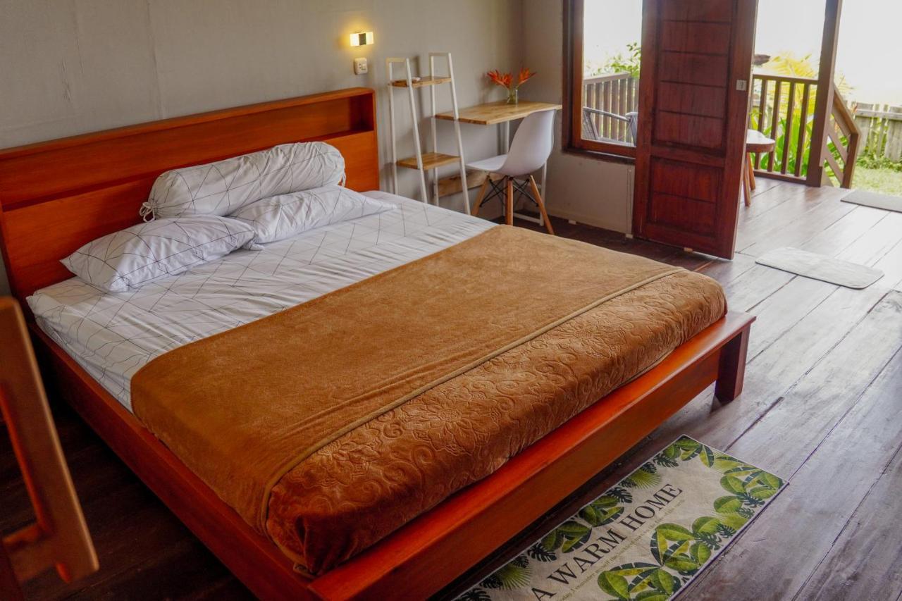 Momos Surf Shack Hotel Salul Buitenkant foto