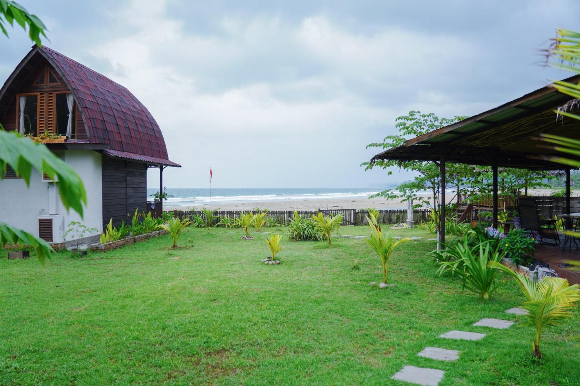 Momos Surf Shack Hotel Salul Buitenkant foto