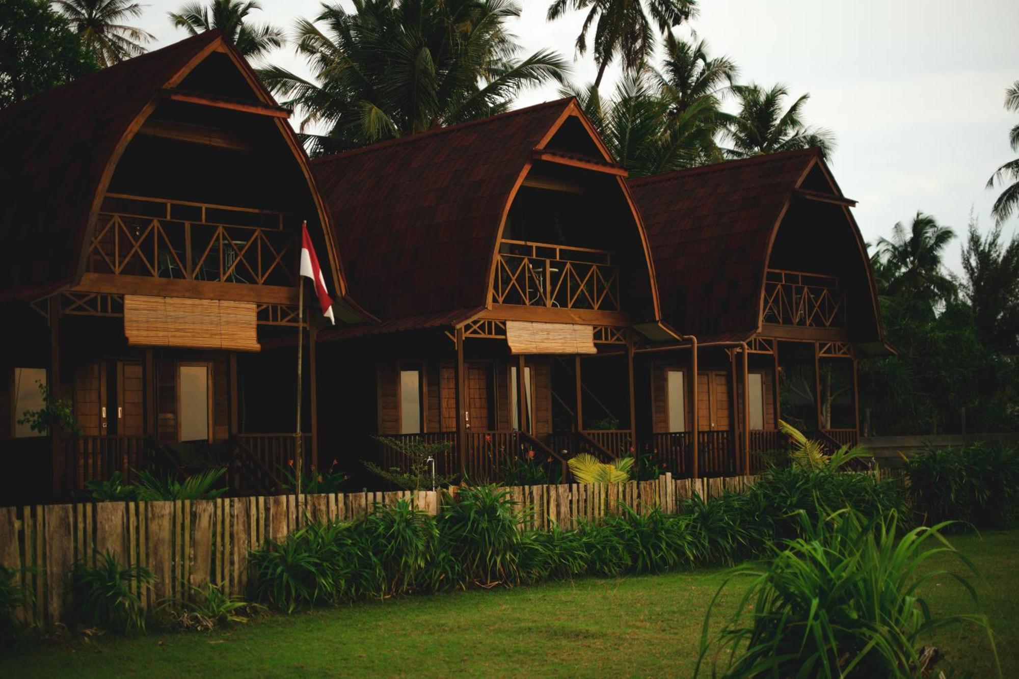 Momos Surf Shack Hotel Salul Buitenkant foto